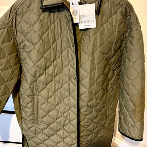 TOTEME QUILTED COCOON COAT - Picture 2 of 2